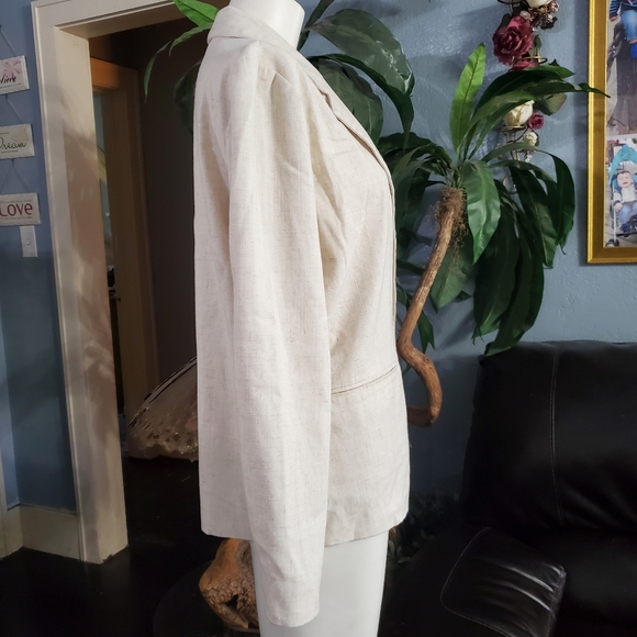Briggs One Closure Linen Blend Beige Blazer Size Small - Picture 2 of 9